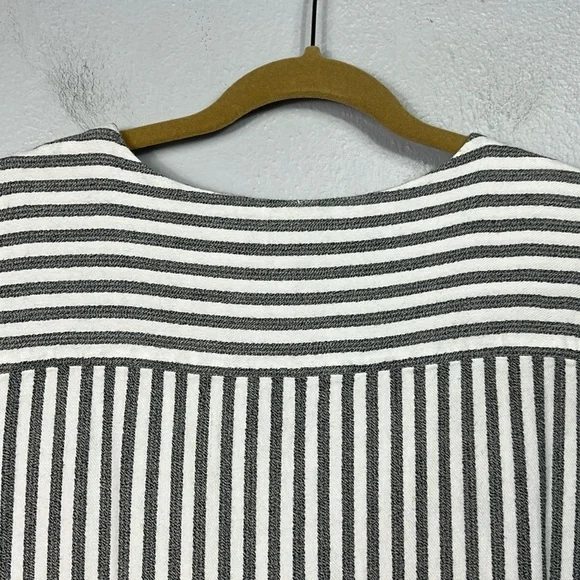 Soft Surroundings Black & White Stripe Floral Embroidered Tunic Top Large - Picture 9 of 9